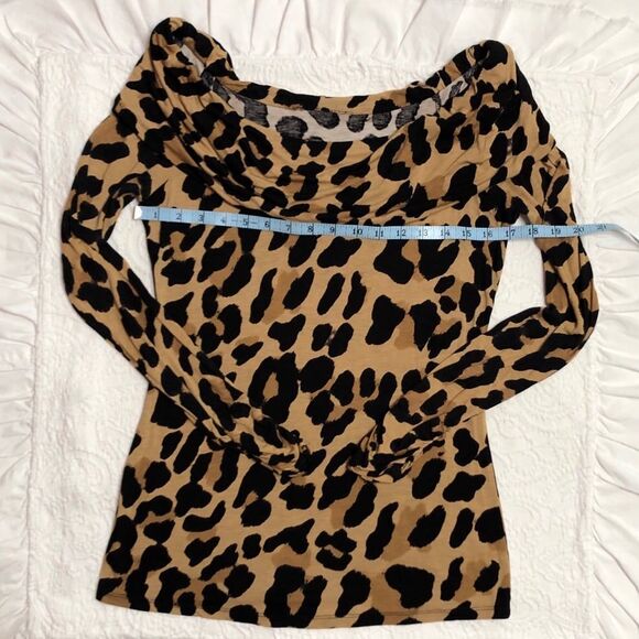 Leopard Blouse Size Small Long Sleeve Scoop Neck Women's - Picture 6 of 7
